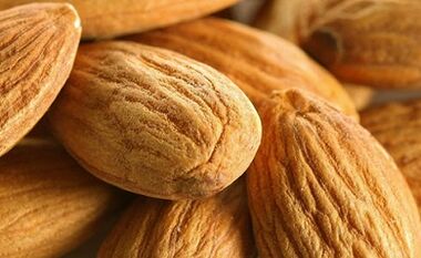 Graikinių riešutų kokteilis varikozinės venoms gydyti